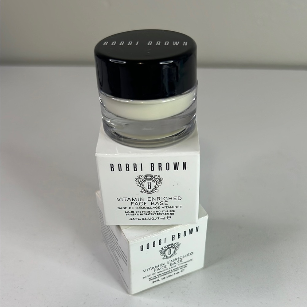 Bobbi Brown Vitamin Enriched Face Base